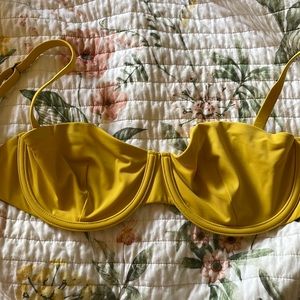 cuup swim top in size 10 (30-32G)